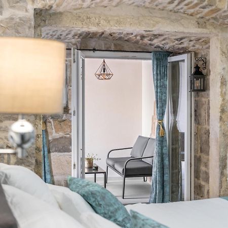 Heritage Apartman Geza In Centar With Private Parking Kaštela 外观 照片