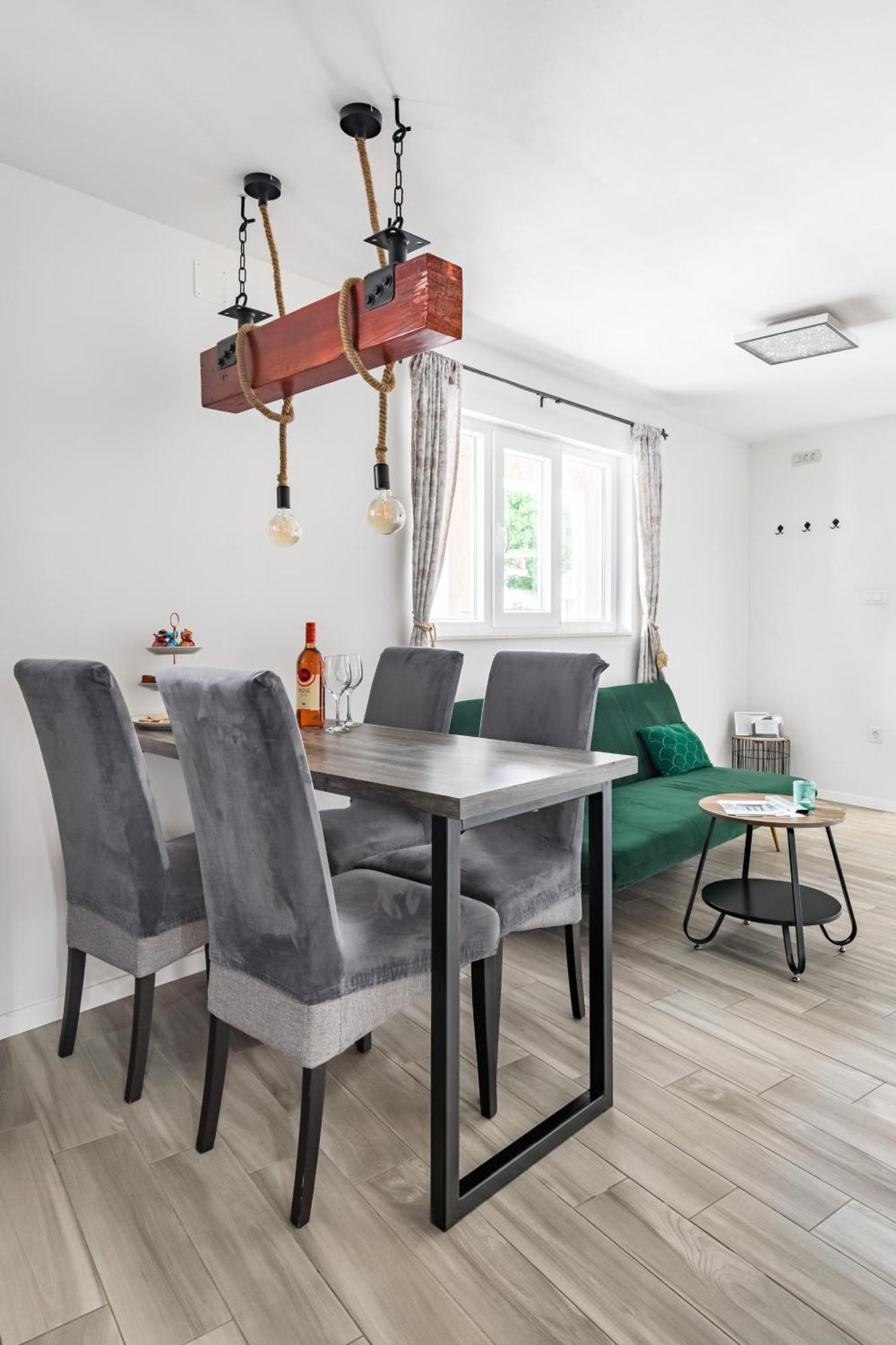 Heritage Apartman Geza In Centar With Private Parking Kaštela 外观 照片