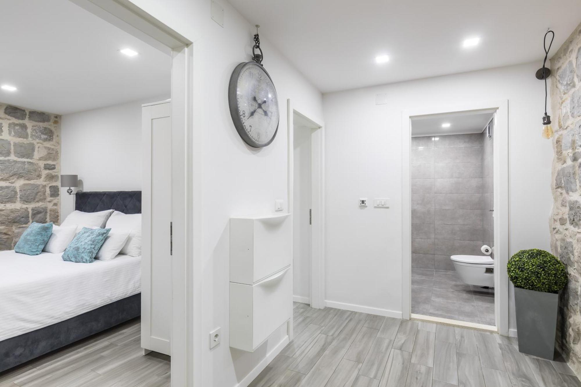 Heritage Apartman Geza In Centar With Private Parking Kaštela 外观 照片